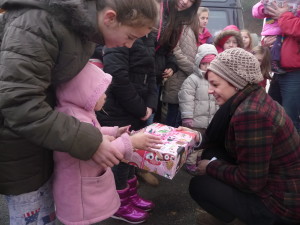 Weihnachtsgeschenke für bosnische Kinder