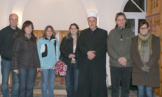 Dezember 2010: Rainer Kohl, Sonja Lang, Angela Donhauser, Martina Bayer, Azim ef. Durmic, Uli Iberer, Julia Donhauser (mit Stationen und Begegnungen in Velika Kladusa, Banja Luka, Ljubia, Doboj)