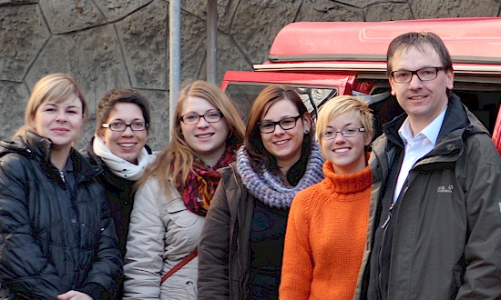 Dezember 2012: Blazenka Lukenda (Caritas Banja Luka), Rosi Jahn, Jasmin Schneider, Julia Donhauser, Isabella Merlin, Uli Iberer (mit Stationen und Begegnungen in Banja Luka, Doboj, Tuzla)