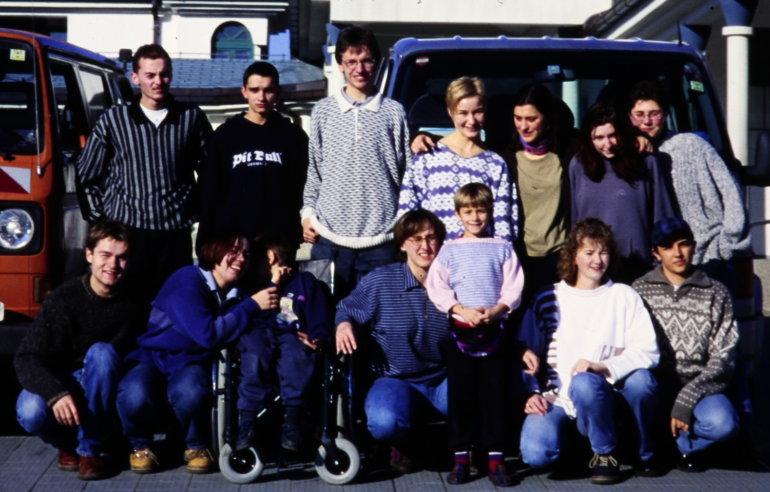 Dezember 1997: Uli Piehler, Robert Sperl, Brigitte Wagner, Andreas Scharl, Uli Iberer, Birgit Nußstein, Elke Walter, Elisabeth Morgenschweis, Isabell Rudert, Barbara Gunreben, Milena Mandic (mit Stationen in Zagreb und Umgebung)